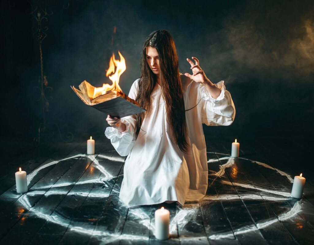 Modern Witchcraft: Reality and Myths of the 21st Century, InfoMistico.com