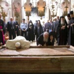 Papa Francisco besa el Santo Sepulcro de Jesús, InfoMistico.com