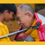 The kiss of the Dalai Lama to a child, InfoMistico.com